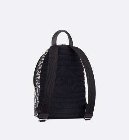DIORバックパック