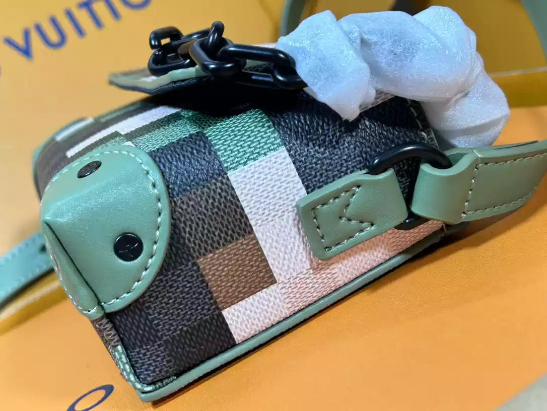 スチーマー ウェアラブルウォレット グリーン ダモフラージュ コーティングキャンバス M83172 – LW233