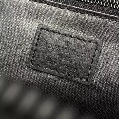 ルイ・ヴィトン ドップキット モノグラム トリヨンレザー – LW144