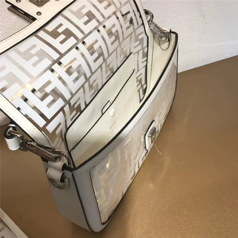 フェンディ バゲット 透明バッグ