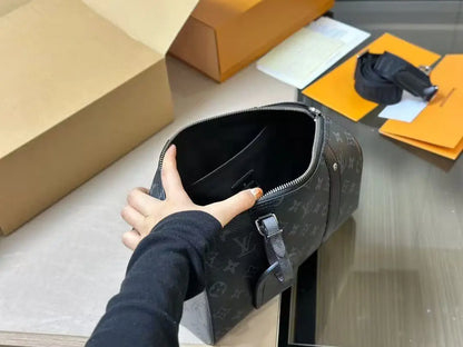 ルイ・ヴィトン シティ キーポルバッグ M45936