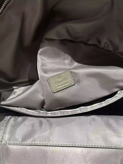 GGエンブレム ミディアム バックパック（ブラック GG キャンバス）– BG064