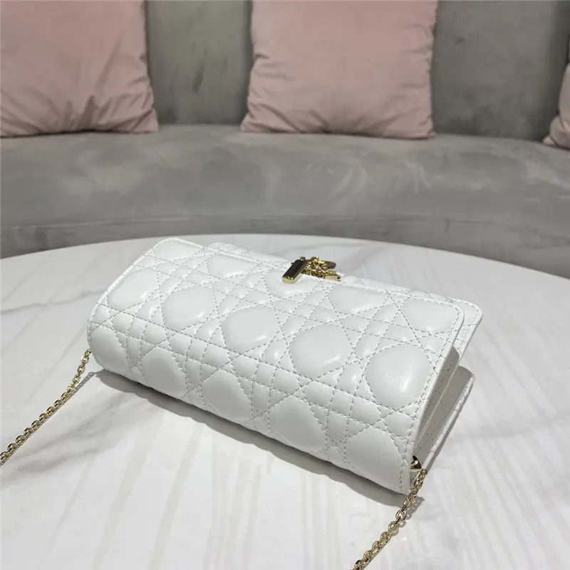 レディディオールクラッチ