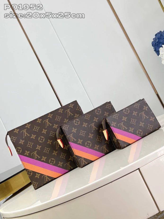 トリオ トイレポーチ モン モノグラム P01952 – LW384