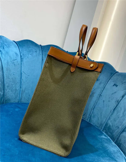 フェンディ ショッピングバッグ ロゴ