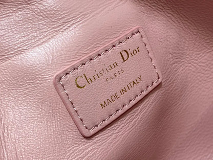 クリスチャン ディオール ミディアム トラベル ディオール ノマド ポーチバッグ
