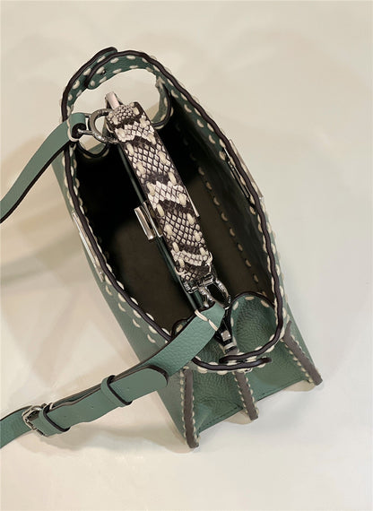 フェンディ ミディアムバッグ