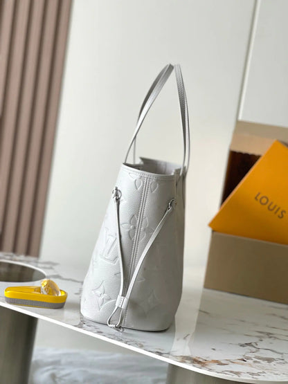 ルイ・ヴィトン M13758 ネヴァーフルMM