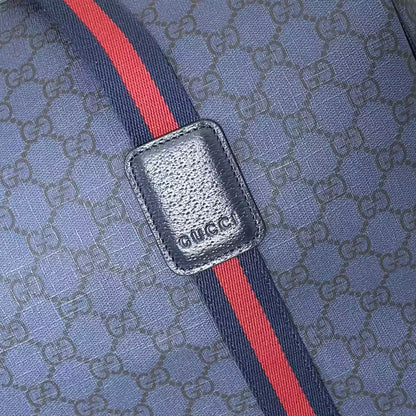 ダークブルーのウェブ付きミディアムダッフルバッグ – BG068