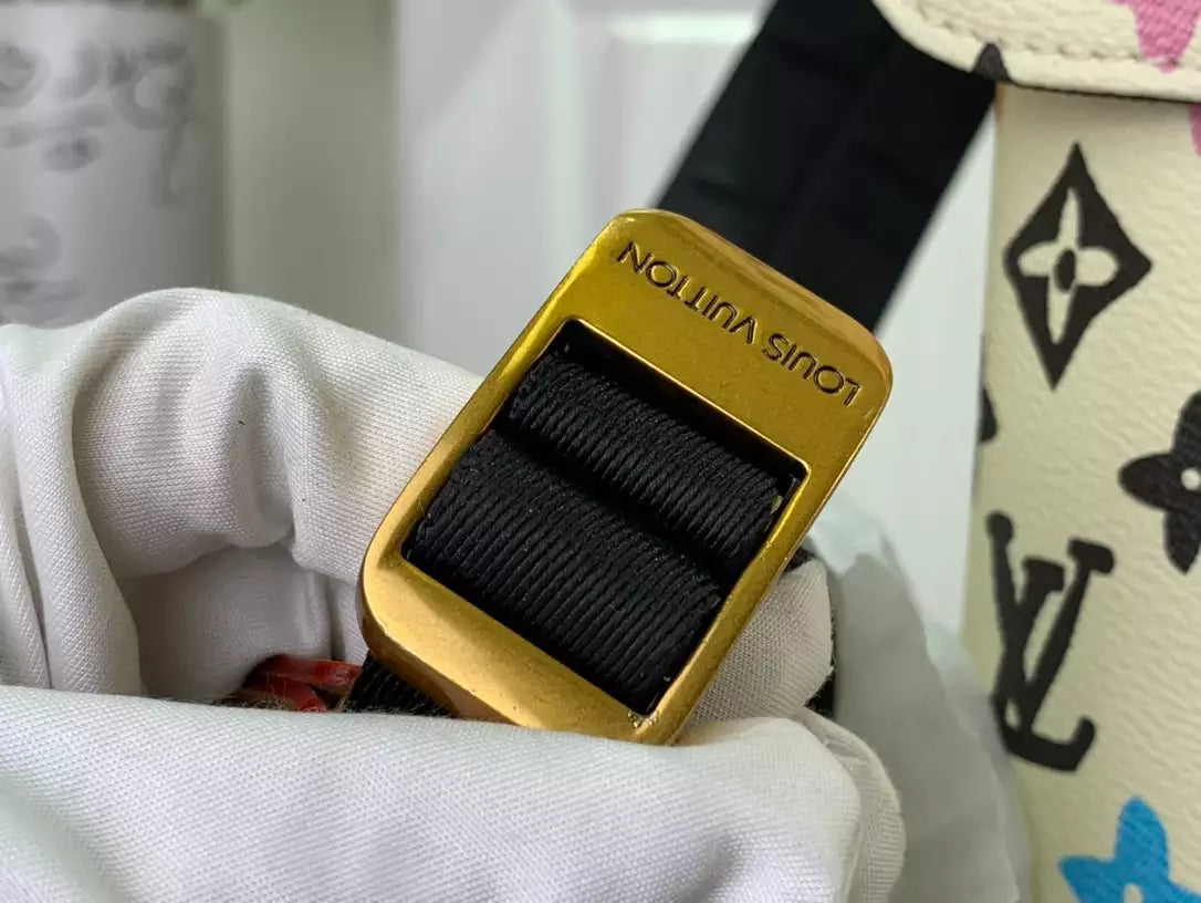 LV クリストファー MM バックパック（バニラモノグラム クラギーコーティングキャンバス） – LW186