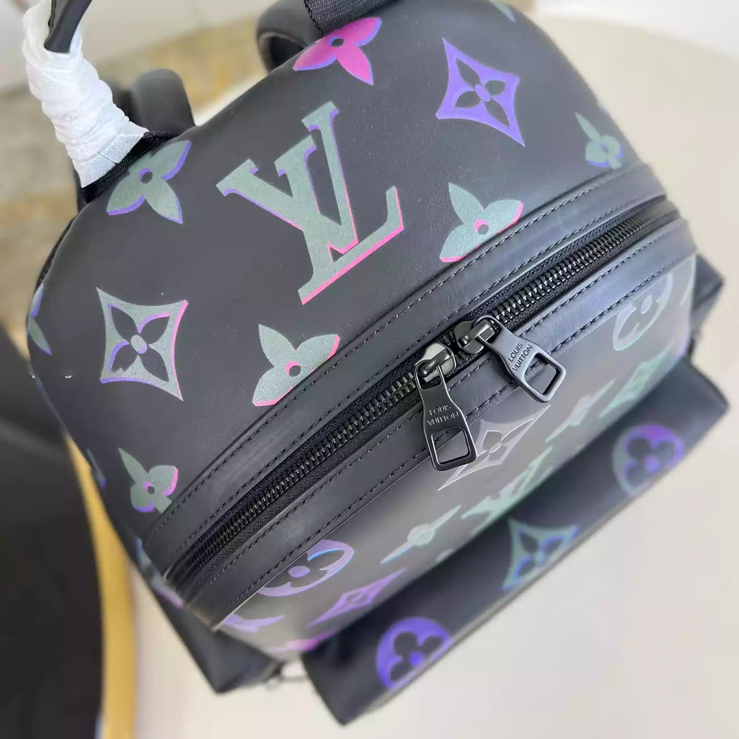 コメット カーフレザー バックパック（ブラック）M22488 – LW351