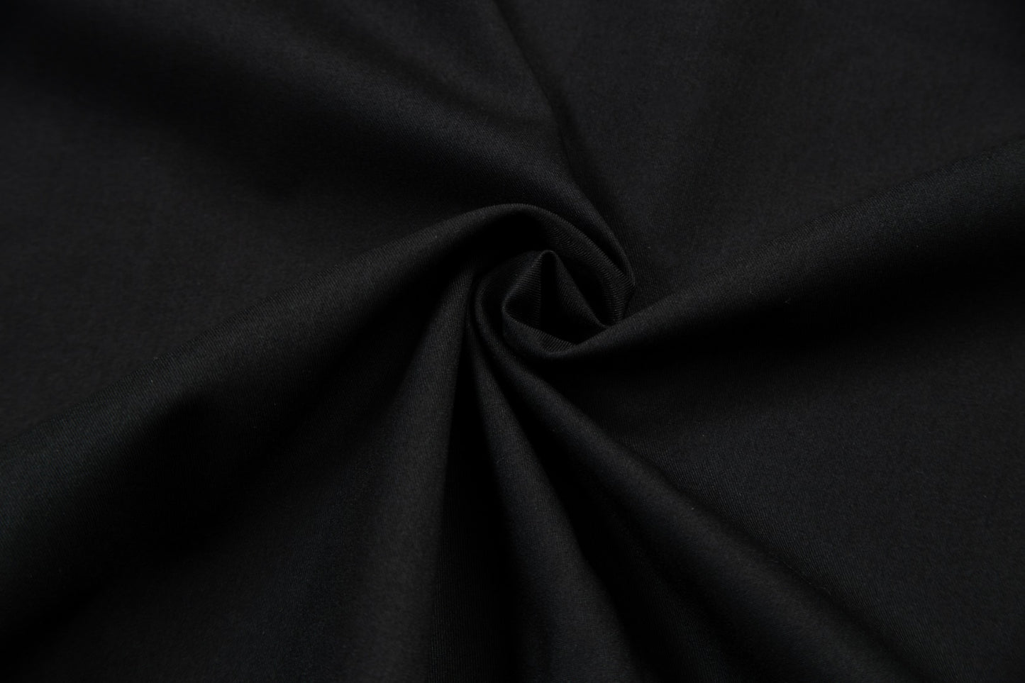 【PRADA 公式旗艦店】プラダ シャツ ご好評に付き再入荷 240803