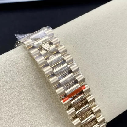 ロレックス デイデイト40 228238-0061