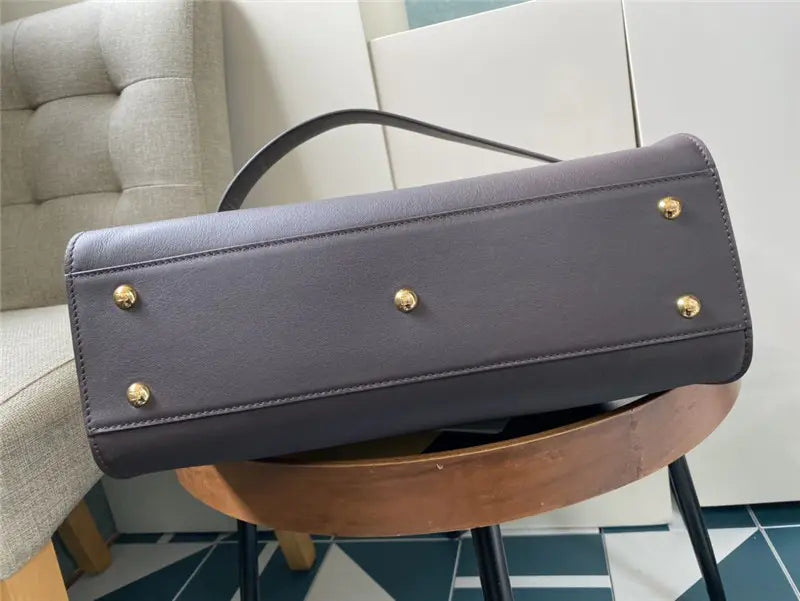 フェンディ ピーカブーバッグ ミディアム