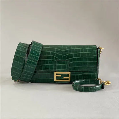 フェンディの象徴的なバゲットバッグ