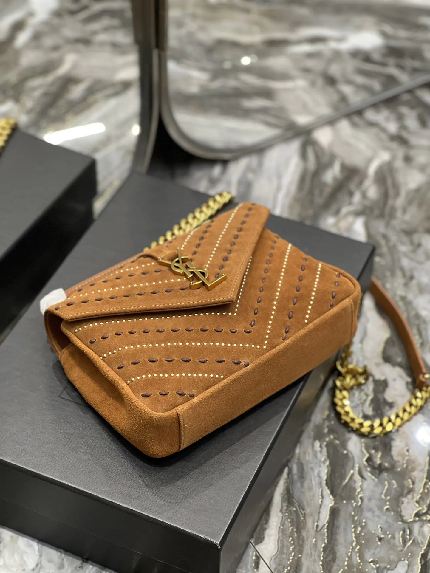 YSLレディースバッグ