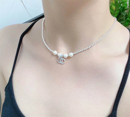 シャネルの天然淡水パールネックレス