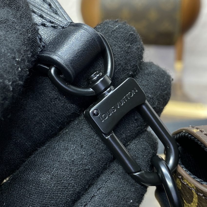 LV レトロ メッセンジャーバッグ