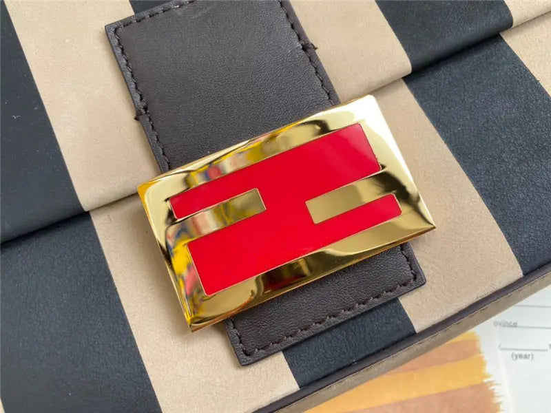 フェンディ バゲット ミディアム