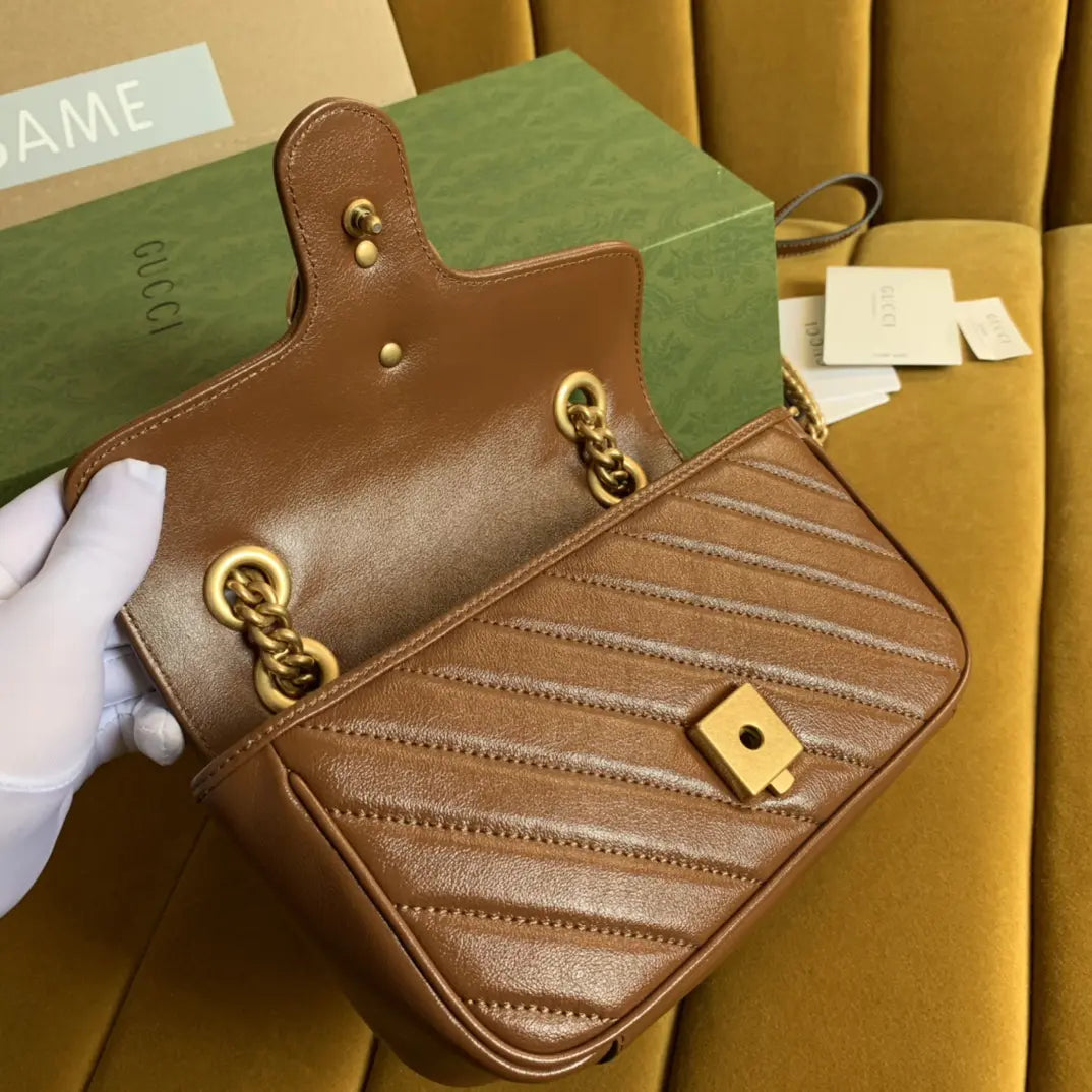 GGマーモント ミニキルティングショルダーバッグ