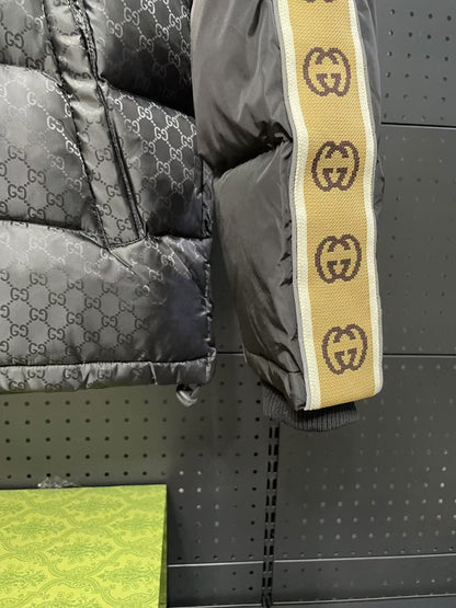 【Gucci公式 旗艦店】（グッチ）ダウンジャケット、ご好評に付き再入荷！