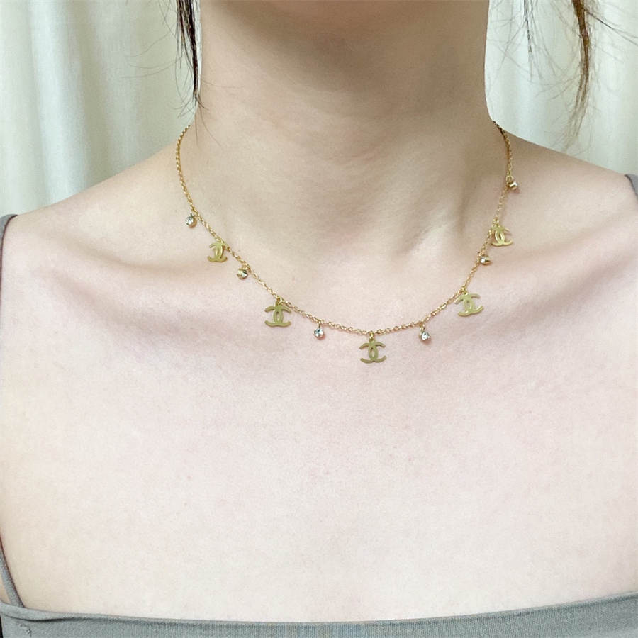 シャネルのダブルCネックレス