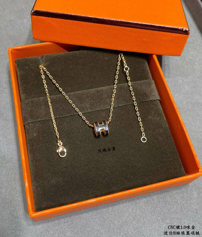 7つ星エルメスネックレス