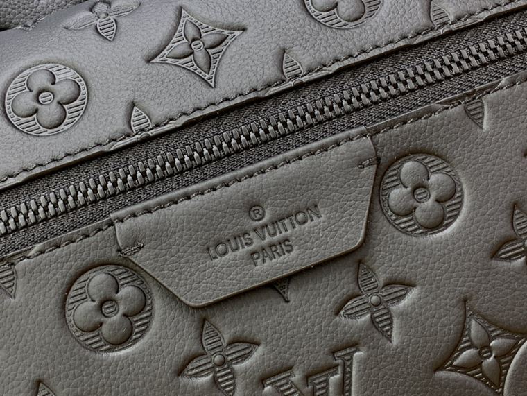 ルイ・ヴィトン ディスカバリー バックパック モノグラム シャドウレザー – LVB072