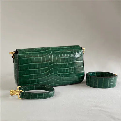 フェンディの象徴的なバゲットバッグ