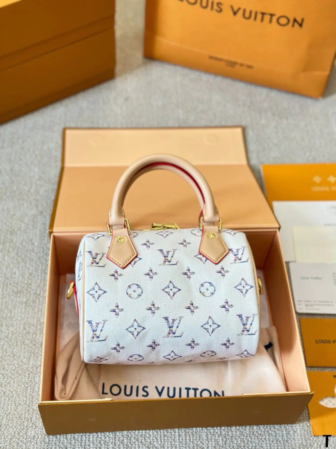 ルイ・ヴィトン M24709 スピーディ・バンドリエール20