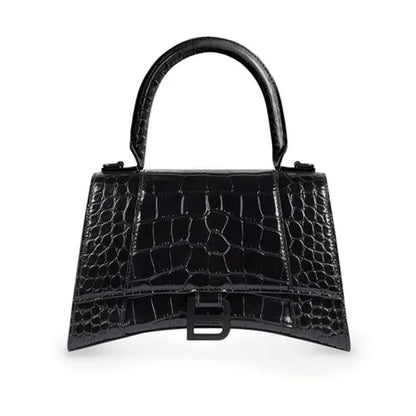 🔥STORY雑誌掲載🔥！2023新たに発表したバッグ！高垣麗子さん愛用の新作バッグが登場！💓日本人気上昇中↑↑↑売り切れ続出！