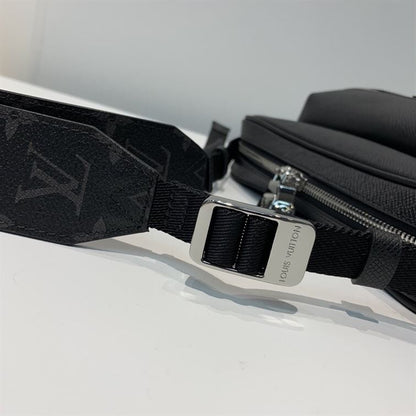 ルイ・ヴィトン アウトドアメッセンジャー – LVB018