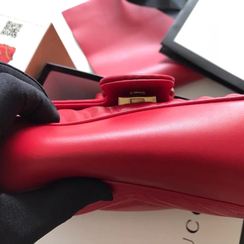 GGマーモント ミニキルティングショルダーバッグ