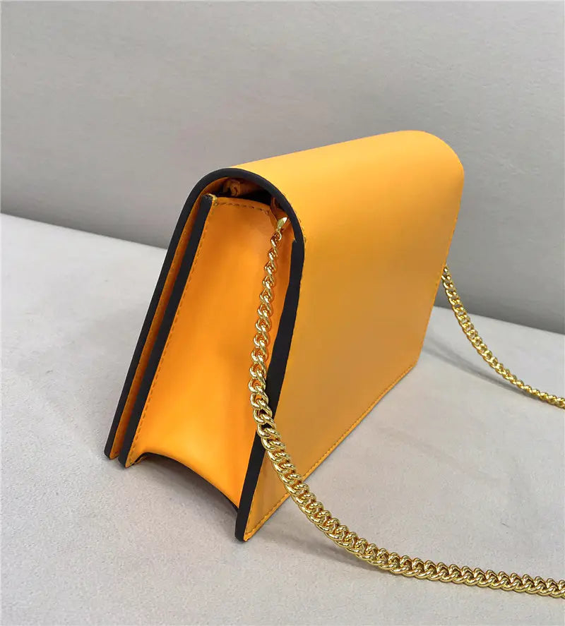 フェンディ チェーンウォレット