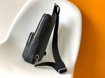 ルイ・ヴィトン アベニュー・スリングバッグ タイガ – LVB030