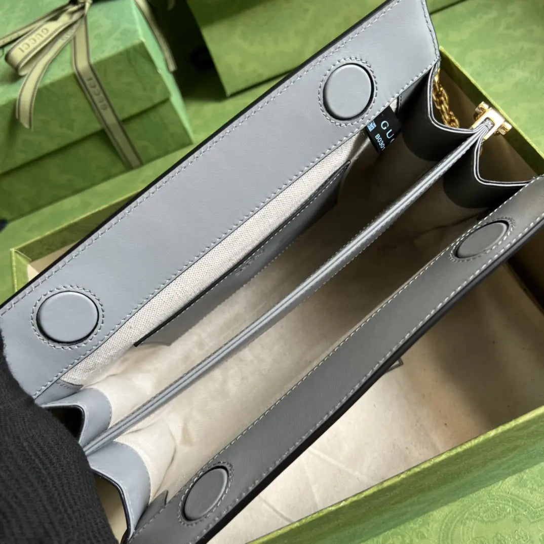 GG マトラッセ レザー スモール バッグ