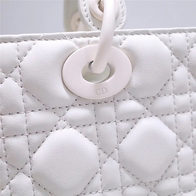 レディディオール マットホワイト