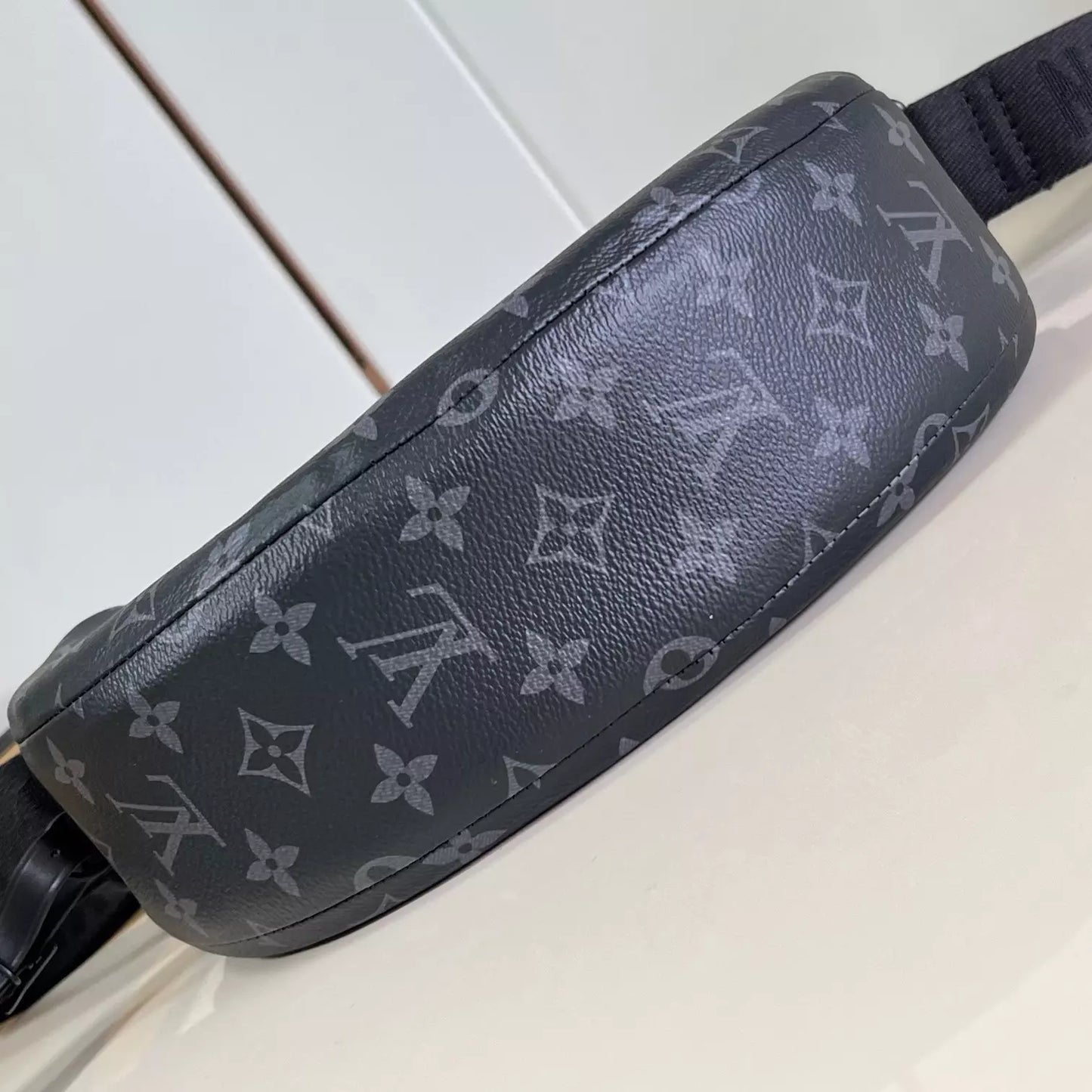 ハマック バッグ PM ブラック モノグラム エクリプス キャンバス M47158 – LW446