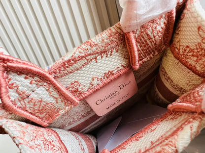クリスチャン・ディオール ミニブックトート フォンバッグ