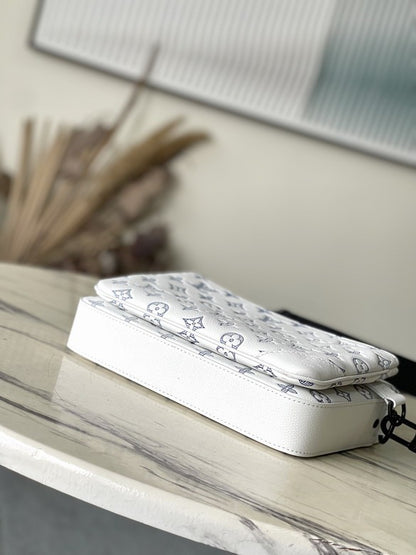 ルイ・ヴィトン トリオ・メッセンジャー ホワイトバッグ – LW137