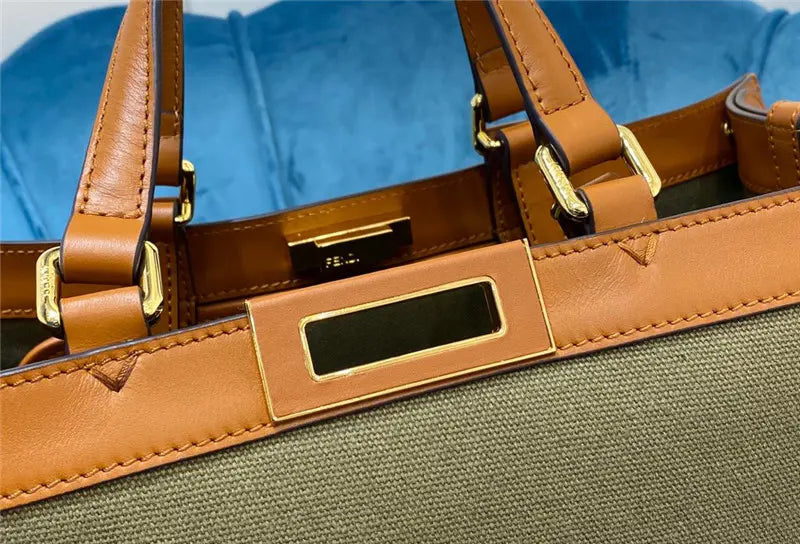 フェンディ ショッピングバッグ ロゴ