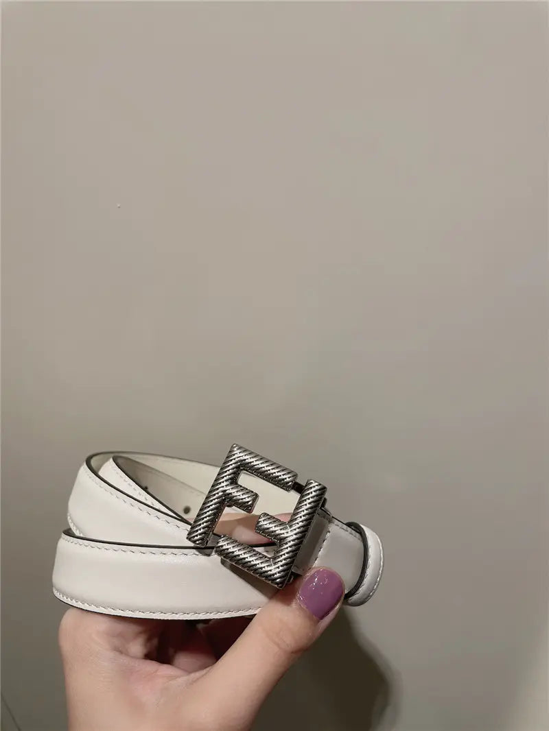 フェンディの新作カーフスキンベルト