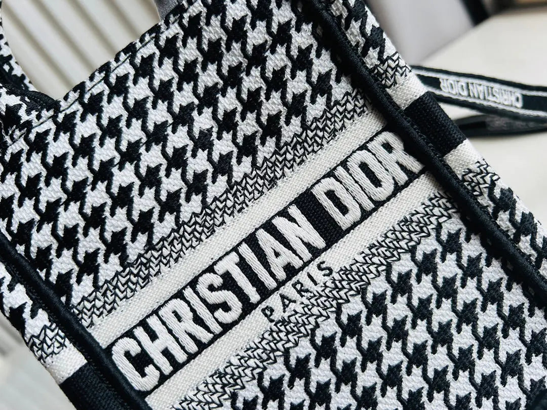 クリスチャン・ディオール ミニブックトート フォンバッグ