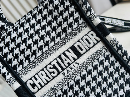 クリスチャン・ディオール ミニブックトート フォンバッグ