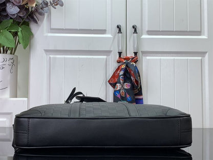 ルイ・ヴィトン ポルト・ドキュメンツ ヴォヤージュ PM ブリーフケース – LVB039