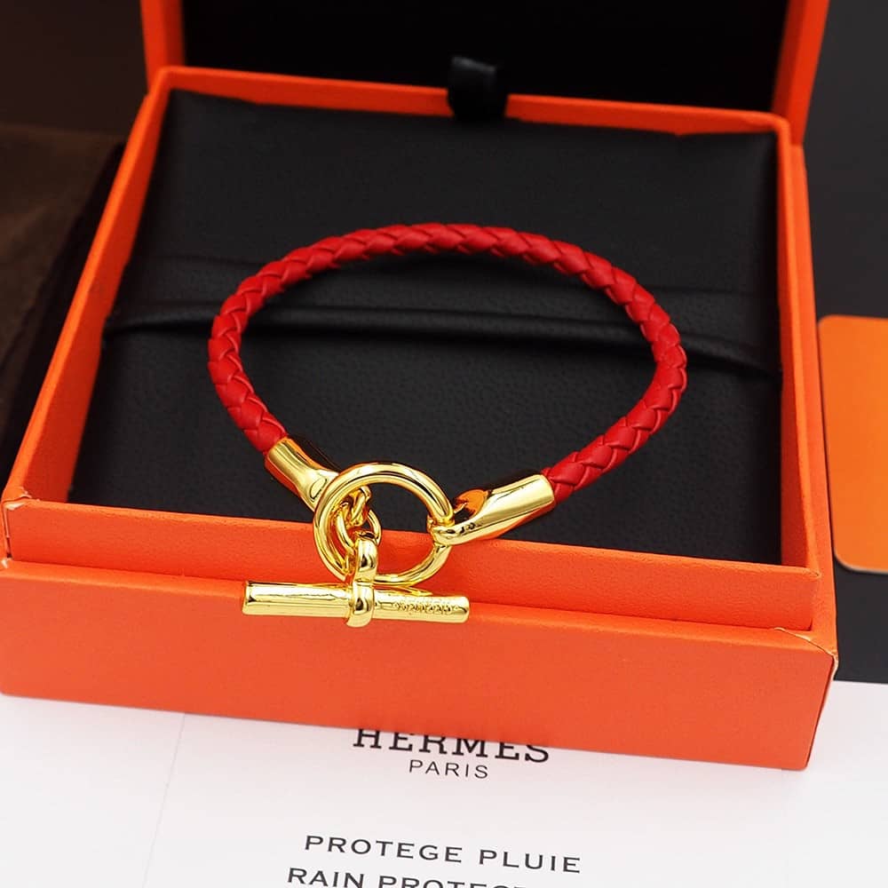 エルメスのロゴ入りブレスレットの偽物