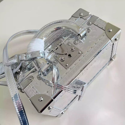 TRESOR ハンドケース シルバー モノグラム キャンバス M12797 – LW289