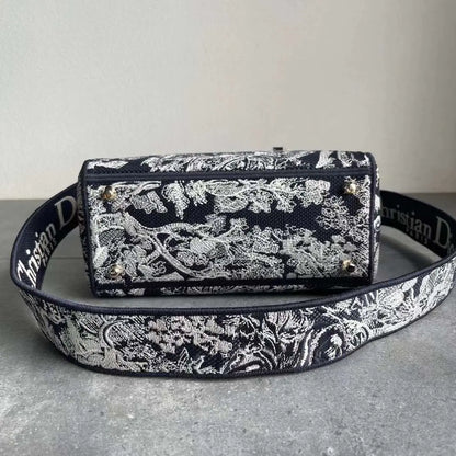 ディオール レディ ライト