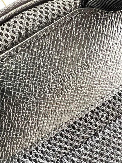 ルイ・ヴィトン エイドリアン・バックパック タイガ – LVB045