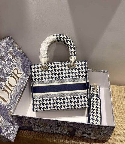 クリスチャン ディオール ミディアム レディ D ライト バッグ